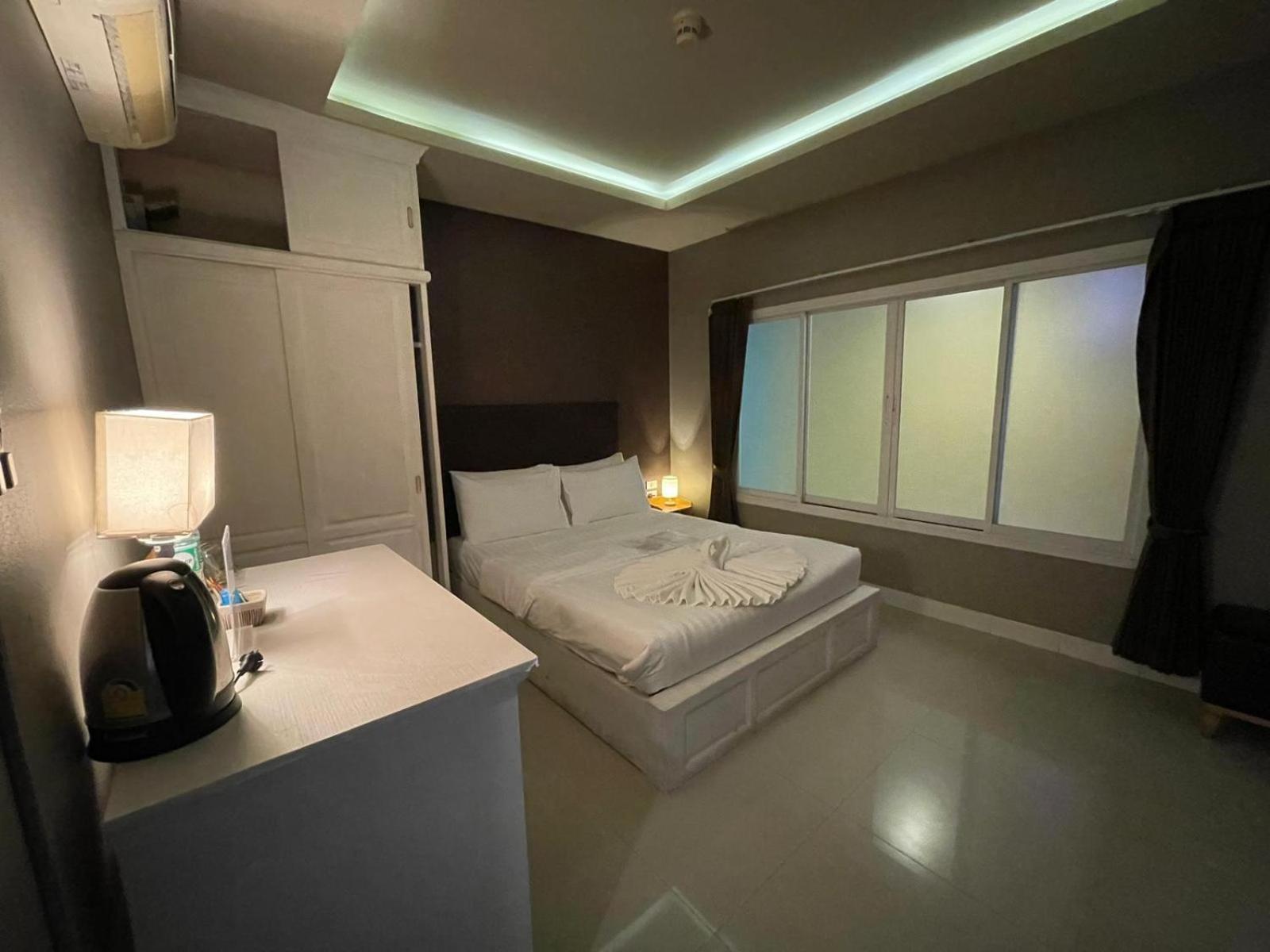 Lenny's Koh Samui 2* 查汶海滩